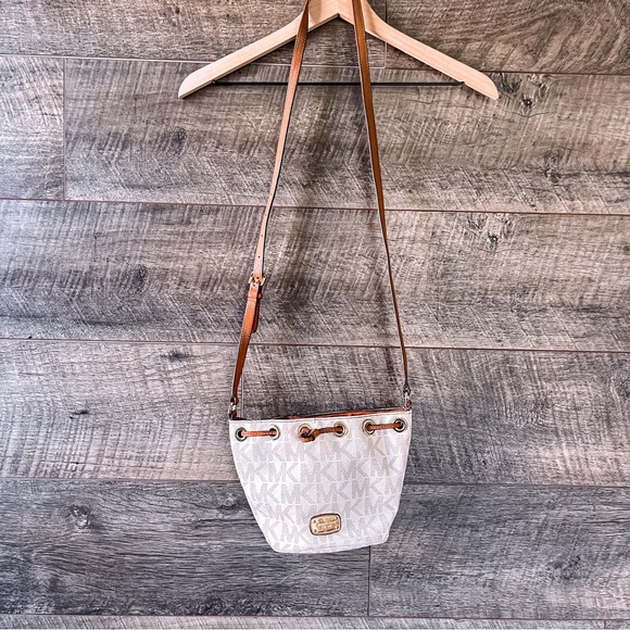 Michael Kors Handbags - Michael Kors Jules Logo Mini Bucket Crossbody Bag